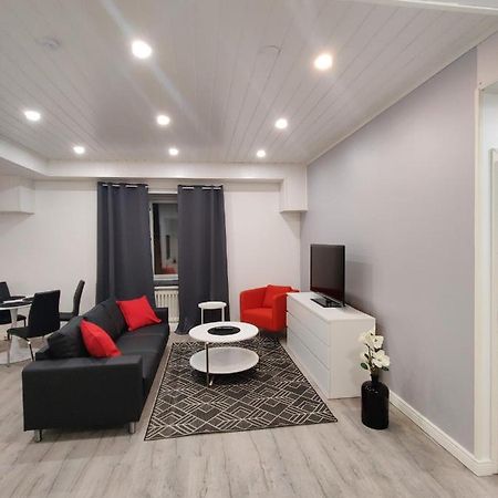 Alexi Apartments - Newly Renovated Apt In The Heart Of The City Near To Railway Station And Nokia Arena Tampere Luaran gambar