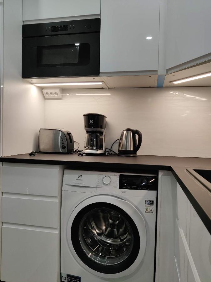 Alexi Apartments - Newly Renovated Apt In The Heart Of The City Near To Railway Station And Nokia Arena Tampere Luaran gambar